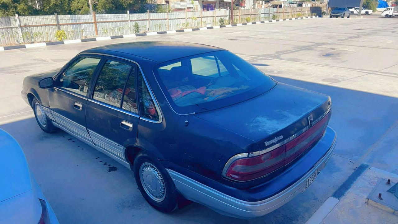 سلام عليكم بروك هام موديل 1993كير اوتو محرك بي تبخير قليل بدون تنقيص بسمي تراي وين ميعجبك كهربايات كلها شغاله بيها ملاحضات بل كشر سعر 28 وبيها مجال شي بسيط رجاء الميعجبه سعر خلي يعبر مكاني بغداد بياع حي تراث


**إذا كنت صاحب هذا الإعلان وتريد حذفه لأي سبب، رجاءا أرسل رسالة إلى الدعم الفني**