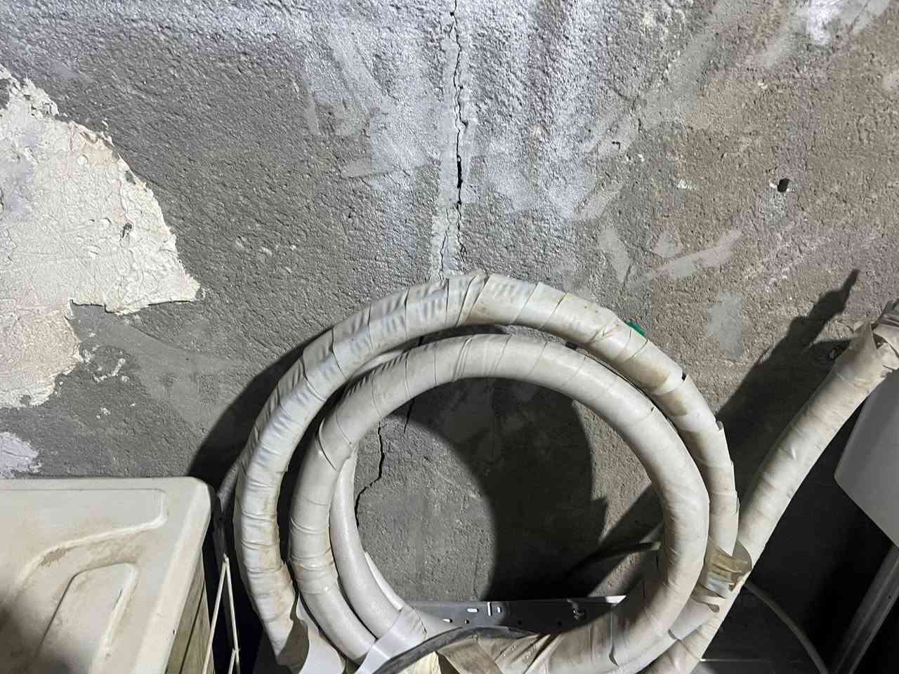 مكيف ٢طن سبلت طن ونص الثنين جدد ستعمال شهر واقل ونفس الشركه واصليات نفتحن ونضمن للبيع ومستعجل اتصال ***********
