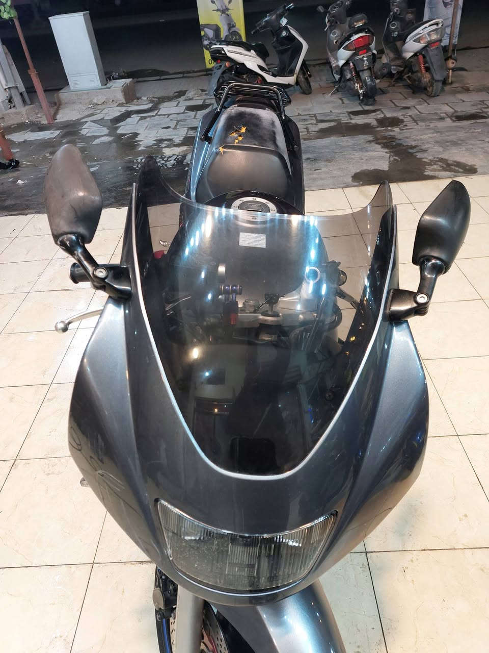 للبيع
تواصل فقط فقط فقط فقط واتس اب خاص ما اجاوب قرش 400 VC نظافة شوفة العين محرك ممدود عليه سبانة لا نضوح لا تبخير لا تنقيص لا صوت  حماوة ربع ثابتهة نكرة بكل وقت كهربائيات كاملة اشاير يمنة يسرى  دبل اشارة الضفيرة على وضع البلاد الدراجة جاهزة على الاخير الدراجة متمشي عدل كلة بطناش الدراجة مال جناي استخدامهة بالاسبوع لو مرة لو مرتين سعر 1800 بيهة مجال كلش بسيط جماعة اللواتة اطبكو على صفحة ما عندك امكانية مابيهة شي دور غيرهة ولا تصير لوتي براسي تحياتي للجميع 
للتواصل ***********
