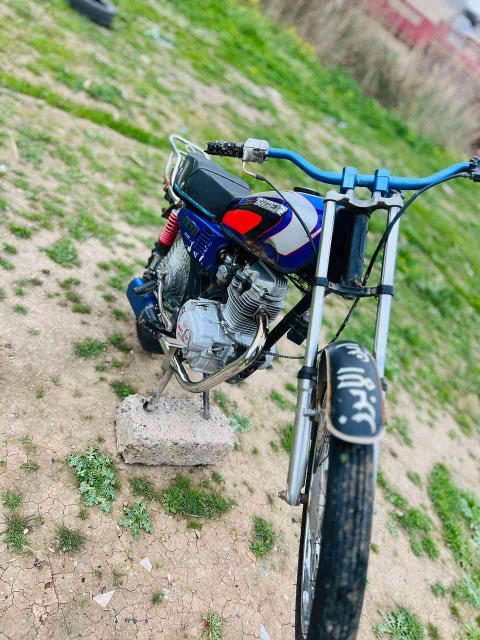 دراجه بارت5 9  للبيع ومراوس حسب القناعه ستيرن رياضي عقل رياضي كزوز رياضي للتواصل خاص او عل رقم ***********
