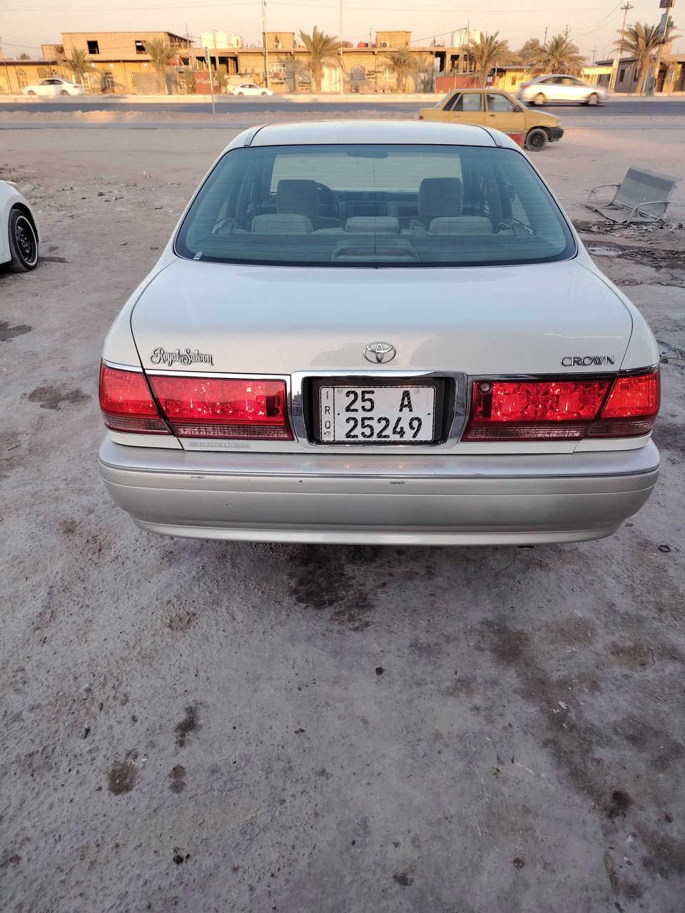 السلام عليكم ملكه للبيع موديل 2001 كفاله من الضربه والقص سياره 3 دكم  مكينه وكير   جدد حداديه وراه وجدام جديده تخم تاير  ويكر  جدد سياره ما بيها نقص جاهزه مكان السياره نجف السعر 135 وبيها مجال الاستفسار اتصال على الرقم ***********
