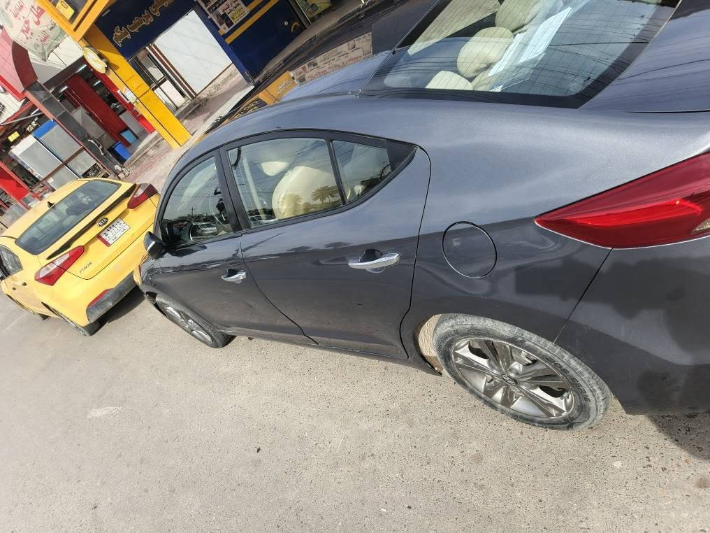 النترا 2018
للبيع او المراوس 
رقم اربيل القديم هزة جديدة وسنوية جديدة واجور الرقم ينزل من سعرها 
فول مواصفات عدا البصمة
فتحة سقف 
مثبت سرعة 
مري شفط 
فول تحكم ستيرن 
شاشة وكامرة 
حساسات خلفية ورادار
جنطة كهرباء
حساس تايرات
ويل كب رياضي
صدر جديد كامل ١٠٠٪ 
دسكات جدد رياضي
تاير جديد 
فيت بم وبلكات جدد ع رقم الشاصي
نوزلات ومجاول مال حاوية
السيارة عليها صيانة كاملة
منظومة Led حديدة بلادية مو زنون  
محرك ١٦٠٠ دوش شرط بدون دوانز ضمان اذا دكت دوانز انطيك دفتر
وارد كوري بيها قطعتين تبديل بلادي بشرط بدون دواخل الجاملغ الامامي  باب السايق والدوسة صبغ (كلير توحيد لون) بدون تصليح شرط السونار 
 السيارة كاملة ١٠٠٪مابيها نقص برغي وجديد لوك 
نقصها رقم انكليزي وتكلفتة تنزل من سعرها 
مكانها جسر ديالى القديم او الكرادة ساحة الاندلس
سعرها ١٢٨ وبيها مجال بغداد, العراق


**إذا كنت صاحب هذا الإعلان وتريد حذفه لأي سبب، رجاءا أرسل رسالة إلى الدعم الفني**