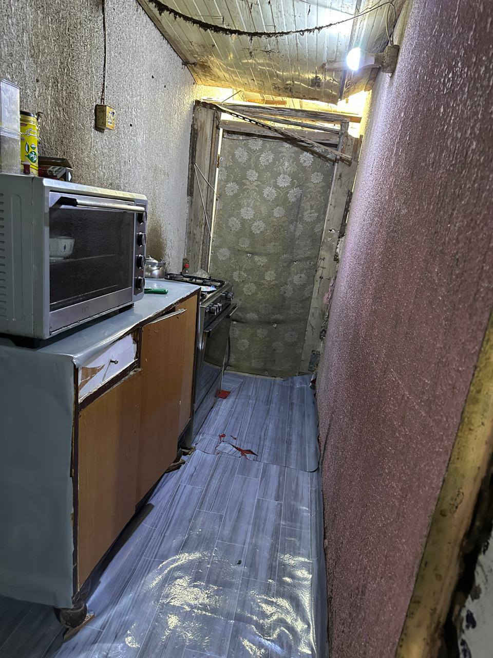 دار للبيع 200 متر طابق و نص تجاوز
العنوان الزعفرانيه  يحتوي ع 4 غرف نوم  استقبال مطبخ حار مطبخ بارد صحيات فوك و جوه و خارجيه و مخزن و ترك  و كراج كبير و حديقه بيت خير من الله  السعر خاص او اتصل ***********
