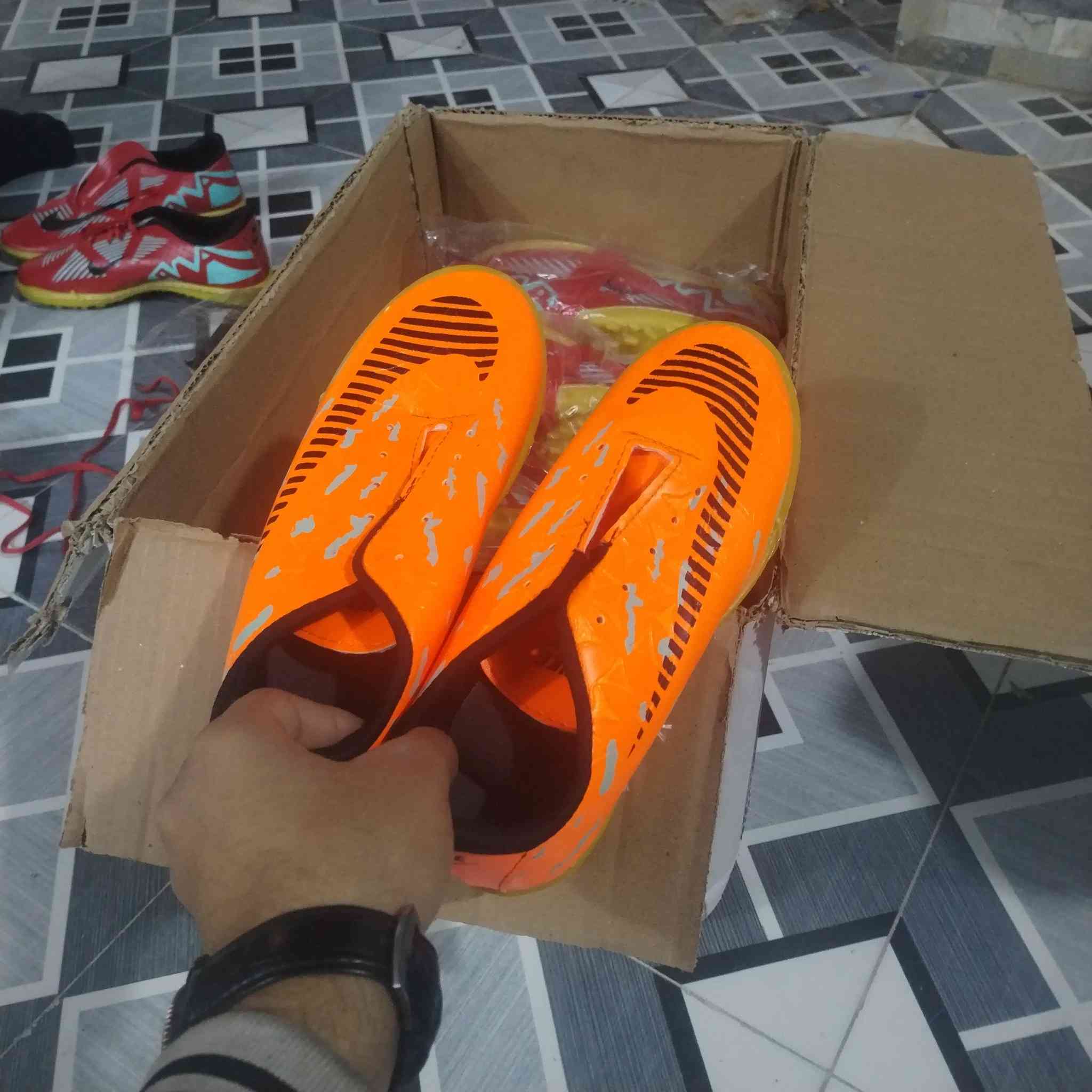 🚨🚨 شباب تخفيضات الاحذيه الرياضيه
يومين فقط التخفيضات.

علئ 8 الاف الحذاء

موجود كل القياسات ولادي شبابي رجالي كلشي موجود

كافه الأنواع والألوان.

يوجد توصيل داخل قضاء الرفاعي.

***********
