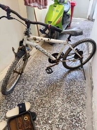 باسكل للبيع سعر ٤٠ رقم ٠٧٨١٦٨٨٢٠٢٥