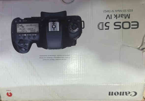 كانون فايف دي مارك فور     5D 
عدسه 200-70 صدار ثاني + هود  + جنطه عدسه 

جنطه مقسمه لون اسود 

شاحنه 

بطاريه 2. اصلي 

حزام كامرا 

رام 32 

كرب بس يمكن ميشتغل 😅

ستان احادي 

معلومه 

شاشه الكامرا صار بيها خط اسود مبين بل صوره بس مابيها شي تقلط وكلشي مابيها 

نضيفه الكامرا  ستخدام فقط محرم 💔

*********** 

واتساب موجود
