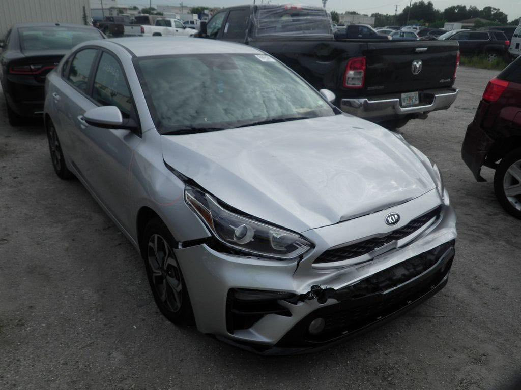 السلام عليكم كيا فورتي 2019 وارد امريكي  محرك 2000  دوش  مواصفات  شاشه كار بلي  كامرا دوراه حساسات  اماميه خلفيه رادرات  تحكم سترين جهتين تبريد  ثلج حادثه موضح بالصور وبيه الباب خلف السايق بي بارد  سياره جاهزه رقم انكليزي باسمي  تخم تاير جديد صدر نضيف دوشمه مكانه شهداء العبيدي *********** سعر 135
