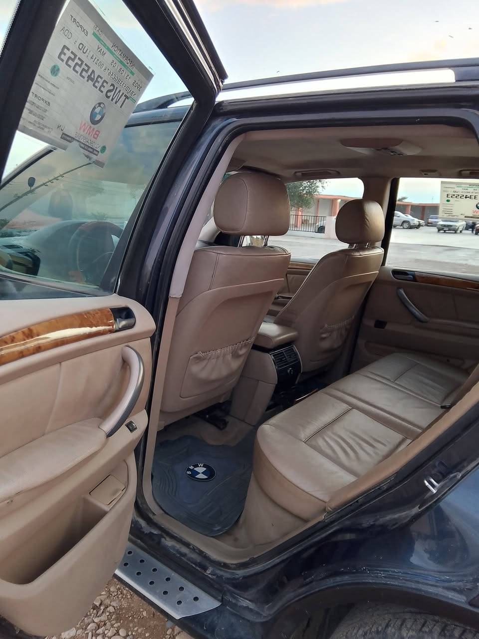 اخوان بيام x5موديل2004 شكل 2005مراوس فقط بسياره عاليه بيه 5قطع كلير ابيع احزام بدون ضرر باتري جديد داينمو جديدة  تايرات جدد غرفه اخت  الجديد كير اومكينه بشرط لايت ثلجي سنويه ل,28 رقم سليمانية مميز الانجليزي *********** مكاني خانقين
