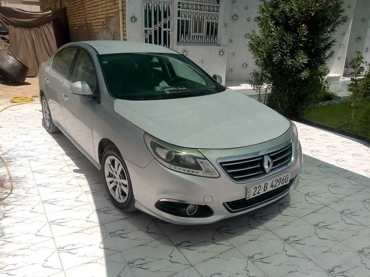 السلام عليكم للبيع او المراوس رينو سافران رقم اربيل الجديد موديل 2015 مكفوله من الضربه والصبغ بيه فقط جراد قماره وبنيد مكينه وكير وحداديه خير من الله العنوان الديوانيه/ قظاء الشاميه للستفسار ***********/
***********
