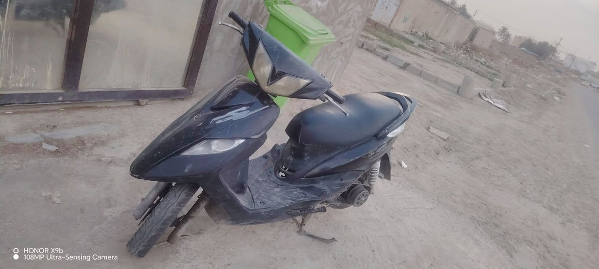 سلام عليكم دراجة ماكس ثعلب نضيفه وشغاله كهربائيات كلهه شغاله نكرة سلف لايت زنون الدراجه مابيهه شي واكف كلهه شغاله فقط علك بيهه ولف ادير ومتشتغل ابيعهه هيج السعر قفل 300 مكان زعفرانية *********** واتساب
