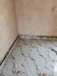 خلفه سيراميك جداري وارضي متفرغ حاليا 07800934490بي واتس اب