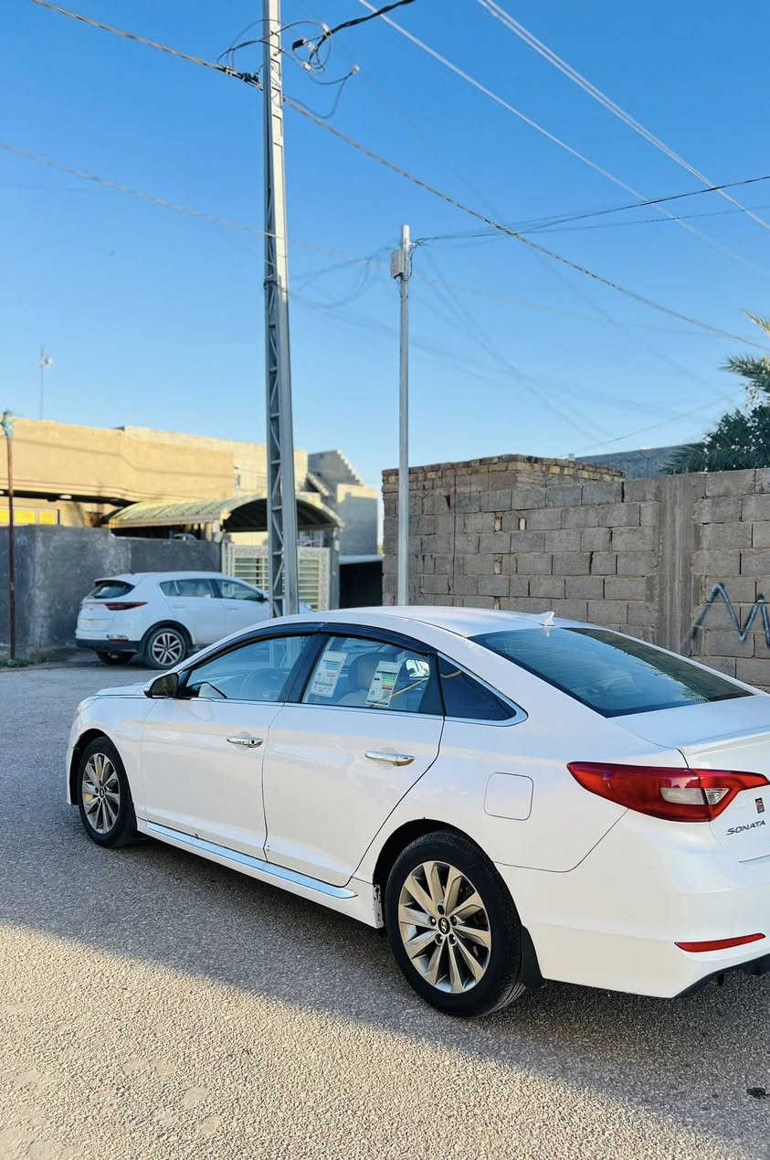 سلام عليكم سوناتا 2017 كير ومحرك وحداديه كفاله تخم تاير جديد بيها مكانات صبغ بسيطه جدا  مكينه2400
السعر105وبيها مجال 
الاتصال***********
مامتواجد بلخاص 👆👆
مواصفات السياره 
شاشه 
تحكم استيرن 
كامره 
اشاير بلمري 
نضام ايكو 
ويل كروم
