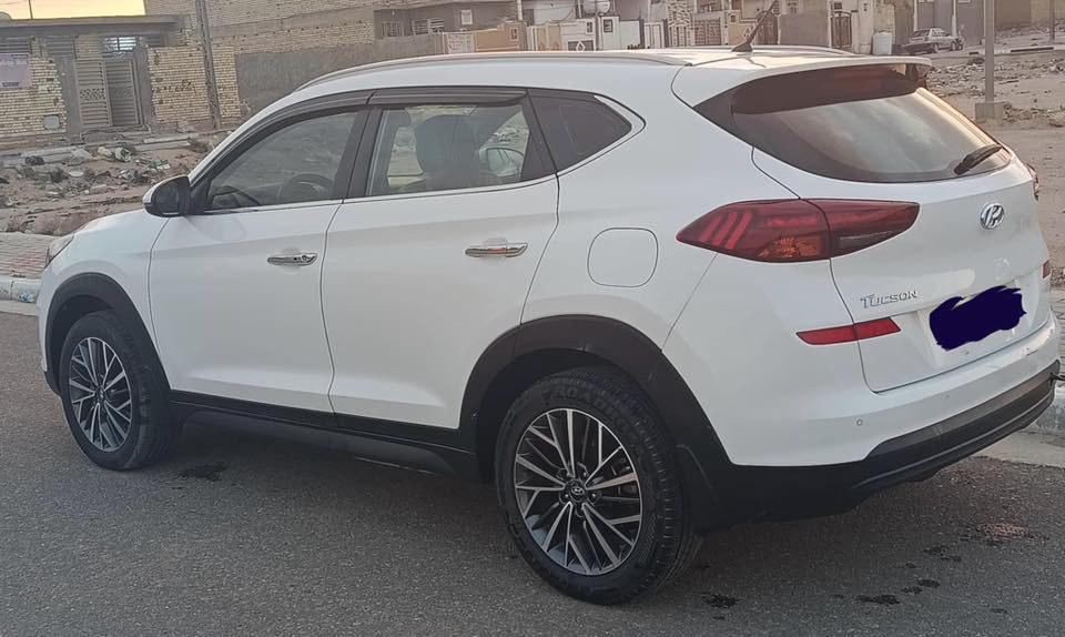 سيارة توسان موديل ٢٠١٩
شركة الكاصد  بيه قطعة واحدة بس  باب الصندوق رش صبغ 
سيارة جاهزه مكفوله حداديه تخم تاير 
فول مواصفات 
ماشيه ١٤٣الف 
رقم انكليزي بابل 
للتواصل ***********
