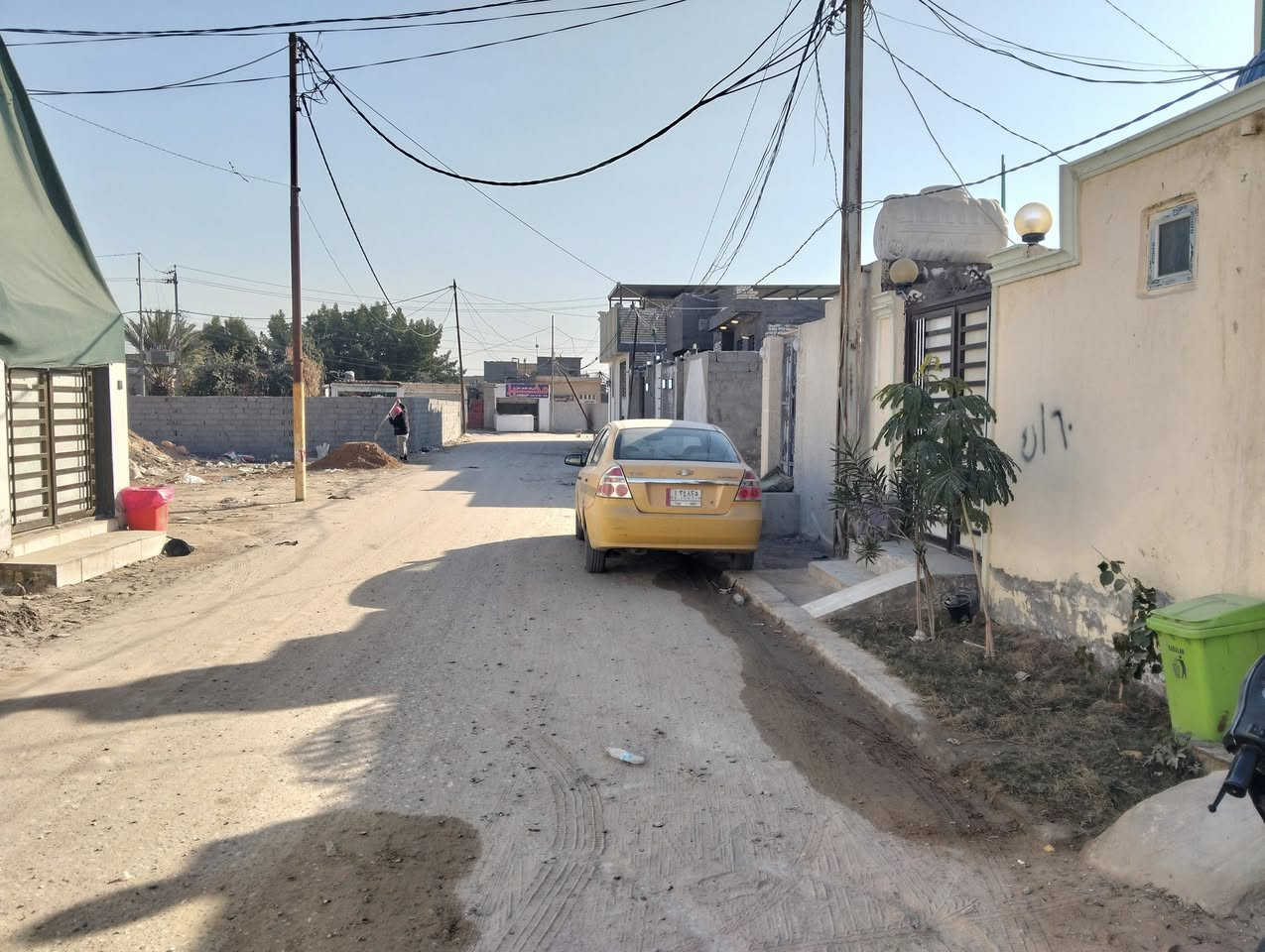 اللهم صلي ع محمد وآل محمد 
السلام عليكم ورحمة الله وبركاته
بيت مساحة 100 متر بناء طابوگ 9 انجات
الموقع شارع الزوار سكله الكرعاوي قرب اسواق الميالي
____________________________________________
بناء خريطه كامله غرفه + صاله + مطبخ * ستقبال + تخاريج داخل و خارج + مكشوفه + السطح مطبگ فرشي كامل
الصور كدامكم والنقص بي واضح 
السعر 34 بي مجال 
ملاحظه/ سعر العرصه يمي 17 مليون
***********/ واتساب
