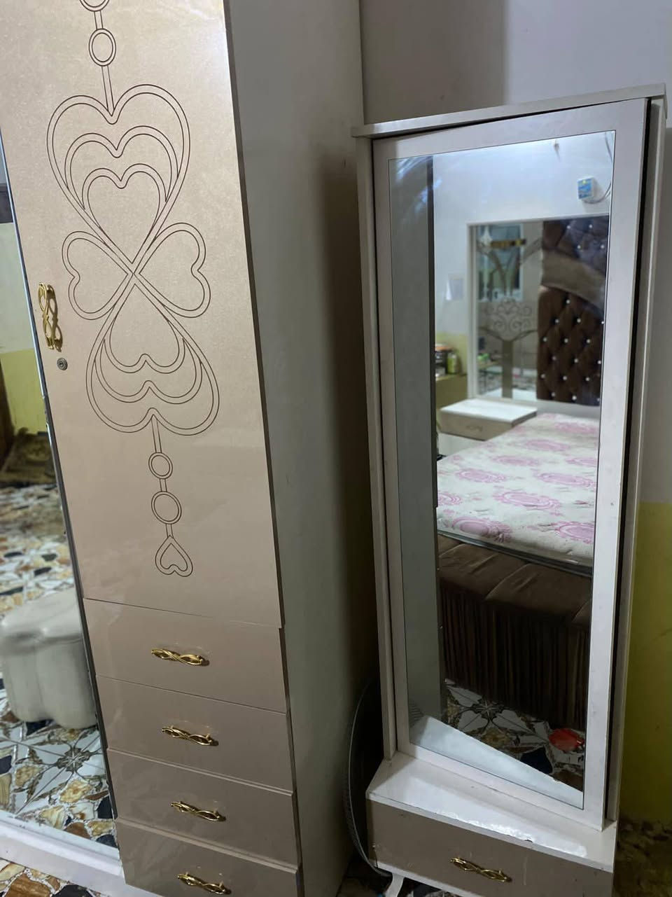 السلام عليكم 
يالله يارزاق غرفه ضخمه تركيه البيع عشر قطع 550وبيهه مجال وشراي يجي خاص


**إذا كنت صاحب هذا الإعلان وتريد حذفه لأي سبب، رجاءا أرسل رسالة إلى الدعم الفني**