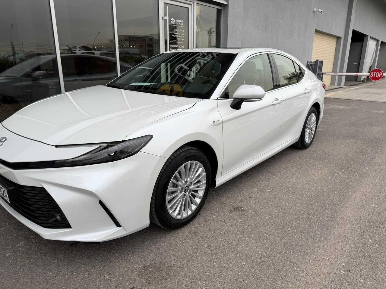 على بركة الله
كامري  2025 SAS باب اولل !!. 
ام الضمان 
ماشية 27 الف فقط 
مكفولة كفاله عامة 

المواصفات
محرك 2500 
بصمة تشغيل
فتحة
شاشة
كامرة
كرسي السايق كهرباء 
حساسات امامي خلفي 
هاند بريك بصمة
3 انظمة قيادة 
الايكو والسبورت والنورمل 
مصابيح امامية زنون 
اوتو هولد 
ايڤي مود 
اشارة بلمري 
وباقي المواصفات المعروفة 
السعر 267 وبيها مجال 
مكان السيارة الرمادي 
***********
