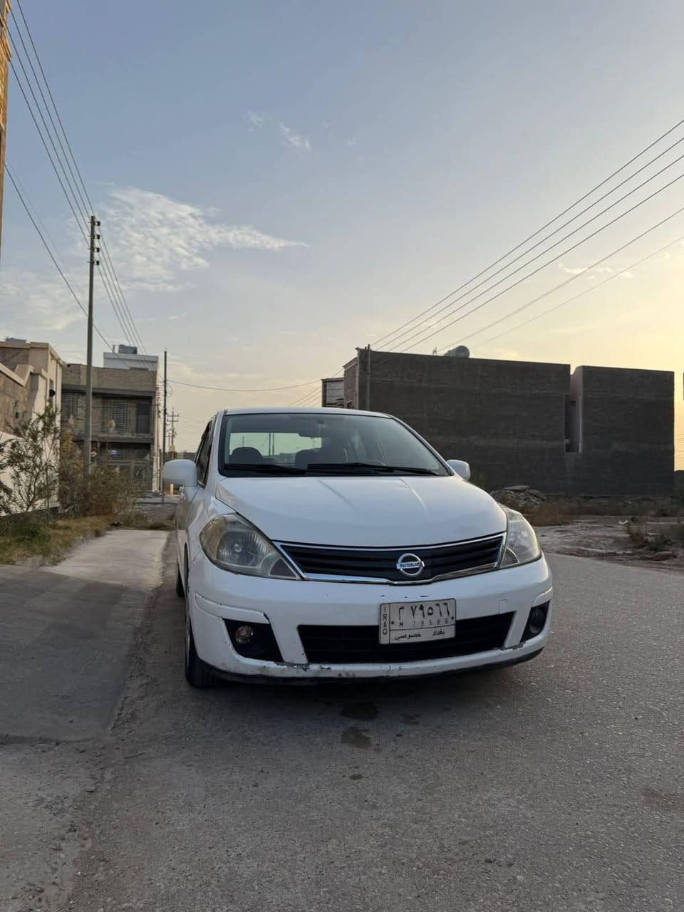 سلام عليكم 
نيسان تيدا 2012 
بيها صبغ اقل الاحزام بس نكول احزام 
سياره مكفوله من كير من محرك من ضربه 
تخم تاير جديد صدر جديد دبلات جديده  سياره مال بيت 
محركها 1800 مرغوب 
سعرها 85 وبيها مجال 
للتواصل هاذا رقمي ***********
