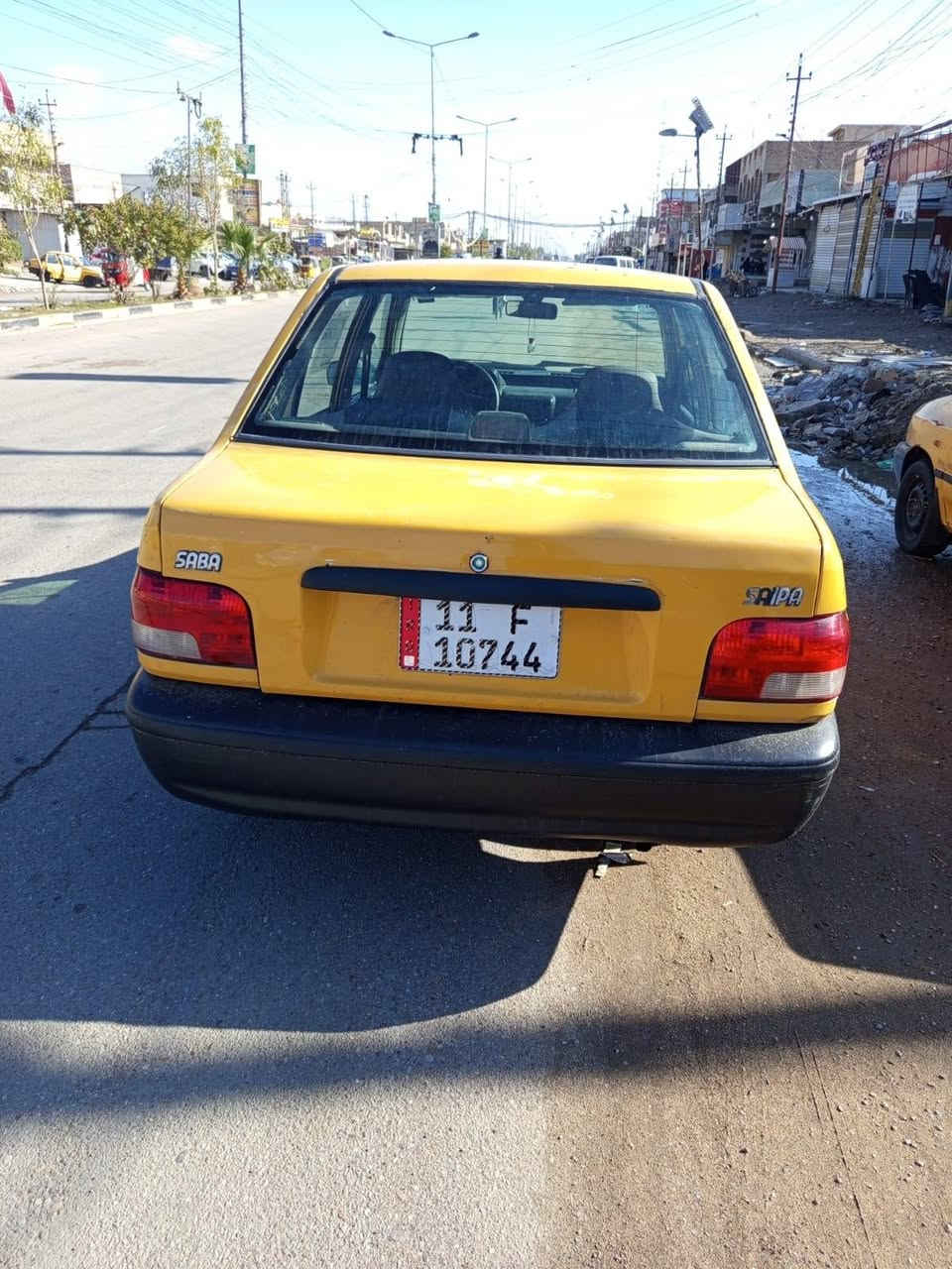 سلام عليكم سايبة للبيع موديل ٢٠١١مصفرة هيؤة وغرامات بسمي صدر جديد مكفولة كير او مكينة  مكفولات الكهرباءيات شغالة اما الشواصي معمرات عنوان السيارة  بغداد الحسينية رقم الهاتف ***********
