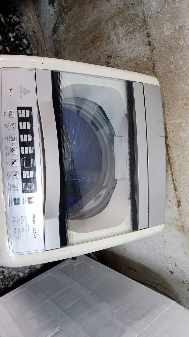 سلام عليكم غساله نوع حافض 10 كيلو. نضيفه. سعر 150الف مكان حي اور قرب جامع الفردوس ***********
