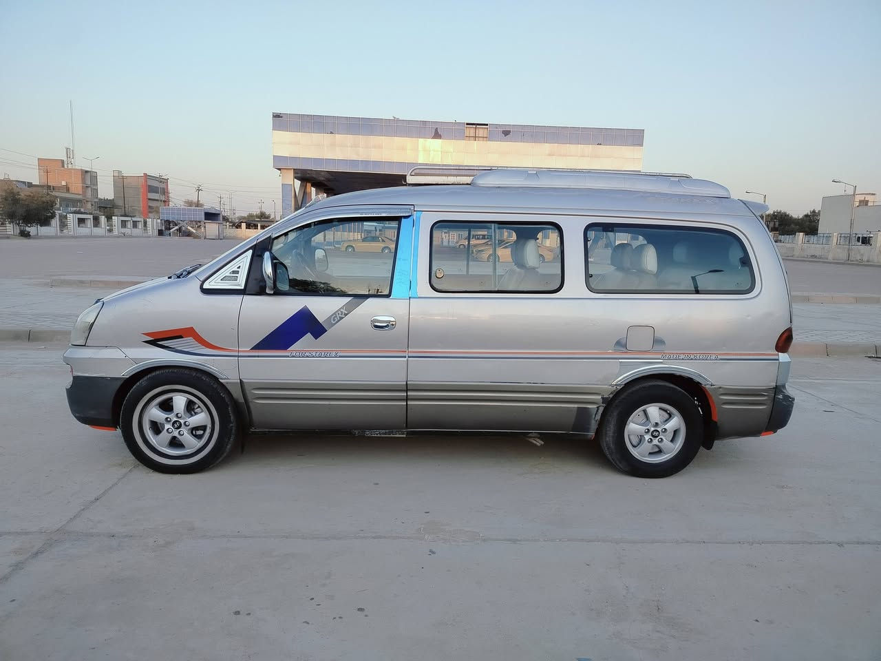 السلام عليكم
ستاركس موديل 2005 رقم نجف انكليزي بسمي سنويه لغاية 2031
محرك مفتوح لا تبخير ولا تنقيص 
كير عادي اكسل مكفولات 
حداديه خير من الله 
تايرات كلش نضيفات 
سنتر لوك شغال 
تدفئه شغاله
مكفوله كفاله عامه من الضربه والصبغ 
السعر 67
***********
مكان السياره بابل
