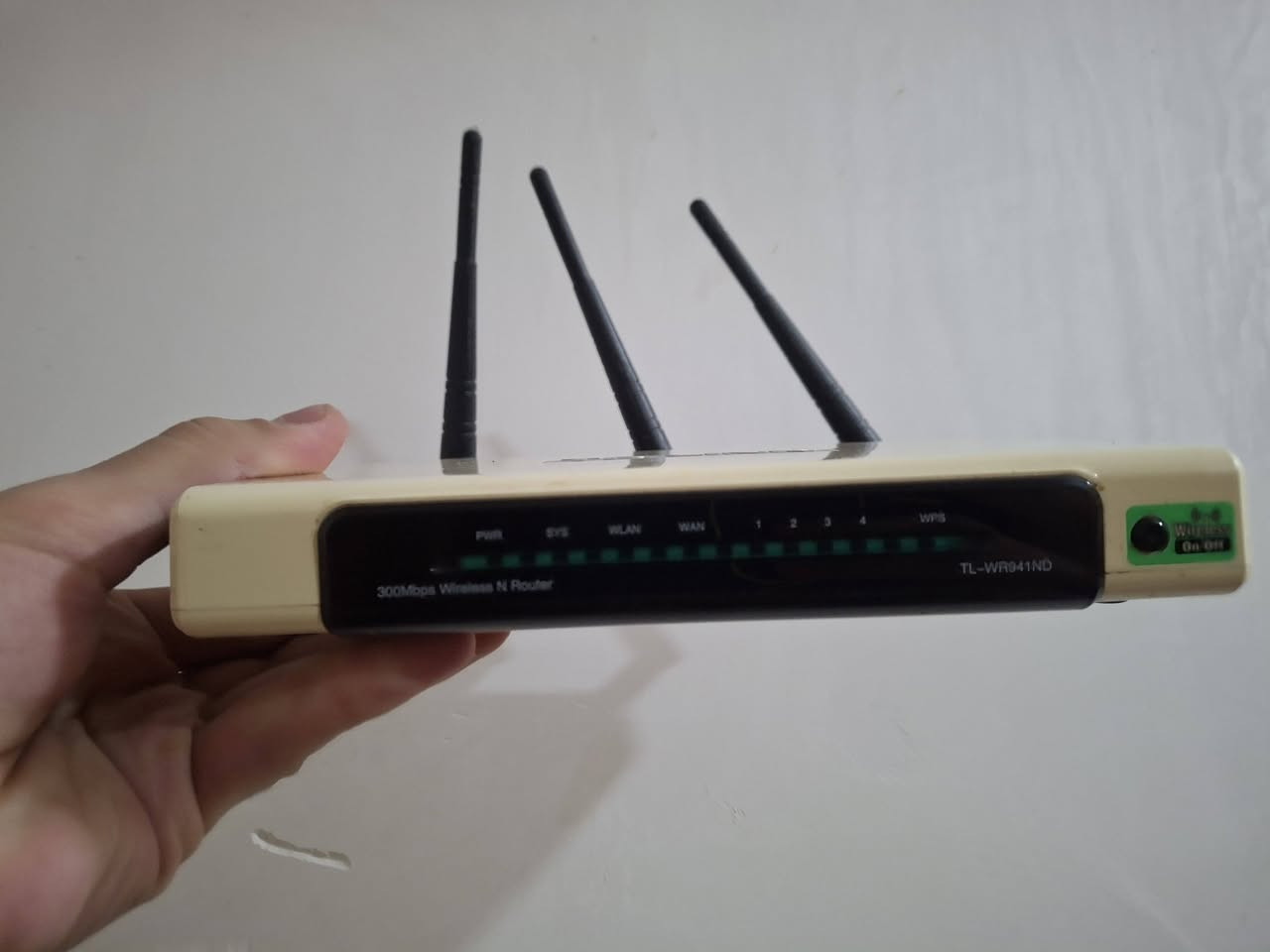 سلام عليكم راوتر عدد 2  الأول هواوي غني عن تعريف  وثاني TP LINK  نضيفات جدا للبيع مكاني بغداد شعله سعر ثنينهم ب 45قفل
متوفر واتس اب
***********
