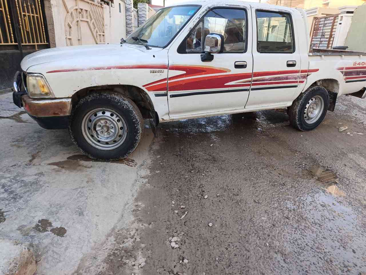 السلام عليكم 
بيكم دبل GLX داخل احمرفول مواصفات 
موديل 1992رقم صلاح الدين جديد بسمي تحويل 
گير واكسل وشاصي شرط
 محرك كروسيده  مجفت جديد
تدفئه شغاله 
تبريد عايزه كنبريسر منظومه تبريدكامله 
صبغ احزام مكفوله من الگلبه القماره بلاد 
سياره جاهزه مكان صلاح الدين سامراء 
سعر 65 بي مجال 
***********
