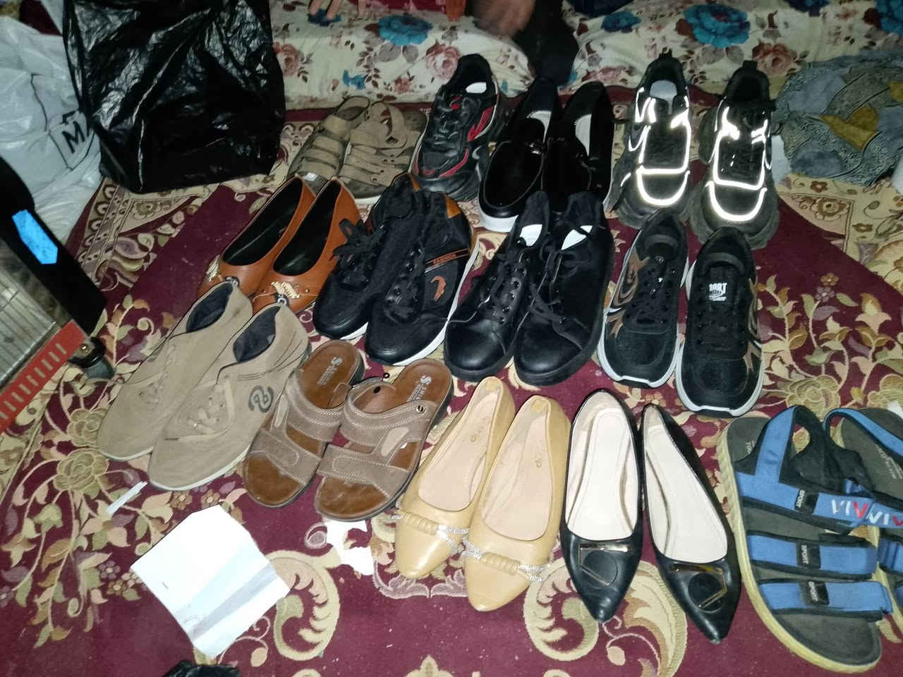 احذيه  جديده ع ٨ الف  عندي  تقريب ٨ حذيت جديده ع ٨ الف واحده واكو مستعمل ع الف در واحده موجود كم حذيه ٥٠ حذين بل كونيت منو يشتري مجمعات  تنور بل ٣٠ الف سنكي بل ٥٠    مل صلاة بل ٢٠ وبيه مجال قليل بس مو ٥ الف نزل  بس الف من مل صلاة  وتفزيوان بل ١٥ الف وبه مجال قليل مو ٥ الف نزل بس الف   سفرات خبز بل ٥ الف مستعجل عبيات بل ١١ الف مروحت بل ١١ الف  ويرات هم البيع  ومبردت بل ٧٠ الف  واكو بل ١٠٠ الف وبيه مجال  النجف


**إذا كنت صاحب هذا الإعلان وتريد حذفه لأي سبب، رجاءا أرسل رسالة إلى الدعم الفني**