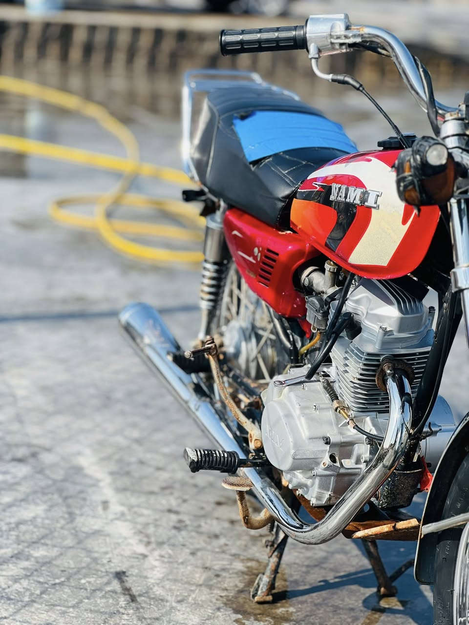 السلام عليكم 4كير للبيع مديل 21اوراق اصولي 7اوراق دراجه حلوه وعوزها ترتيبات سعر 650وبيه مجال مكاني الكوت جديده رقمي ***********
