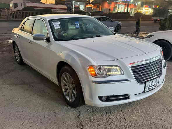 السلام عليكم
اوباما 
موديل 2012
رقم نينوى الدولي 
كابون بأنزين 
محرك وكير شرط
محرك 6 س 3600
ضرر بدون صبغ بيها باب خلفي بارد وملاحظات 
شرط التحويل 
السعر 178$ وبيها مجال
🛑ملاحظه مهمه
 يرجى الاتصال من  الساعه 9 صباحأ إلى الساعه 9 مساء
#العنوان موصل الجديده شارع بغداد مجاور سنتر بغداد
#مكتب ال رزان للسيارت
***********
***********
