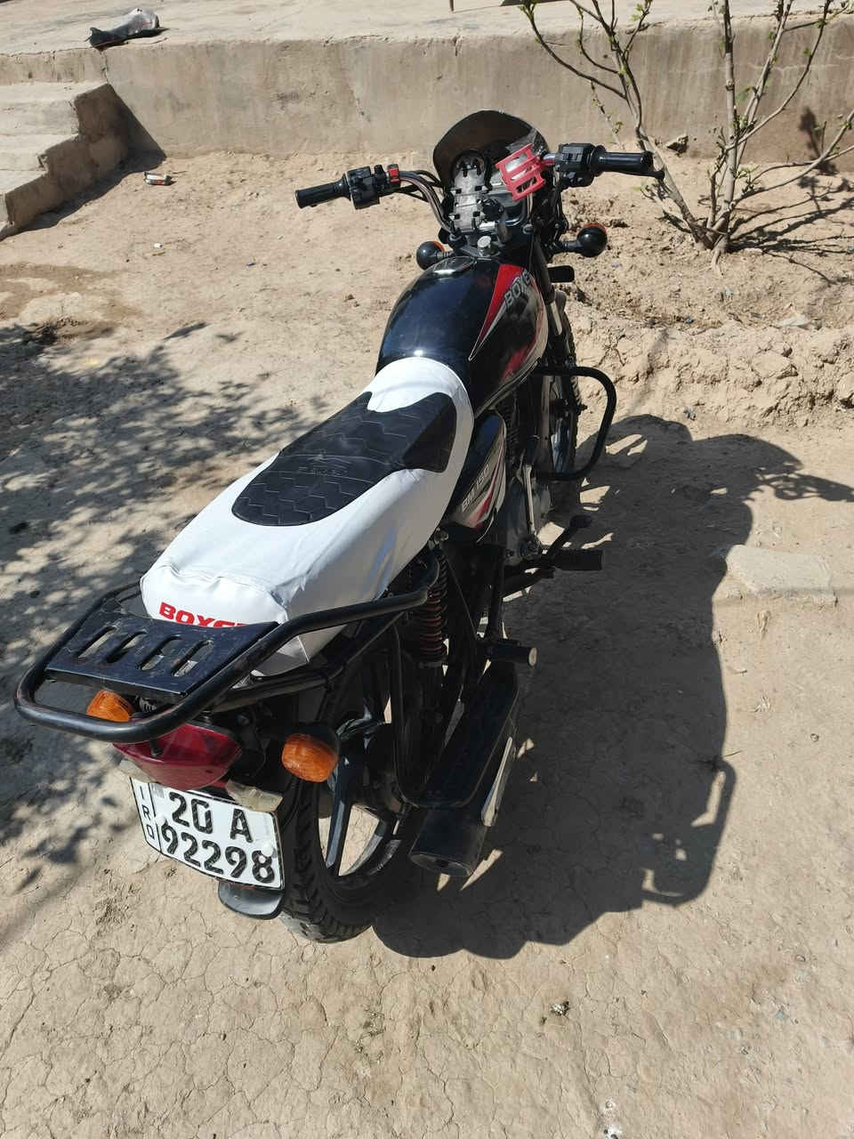 السلام عليكم دراجة للبيع دراجة موديل 22دراجة نضيفة تجي تفحص بيدك كلشي شغال دبل اشارة اضوية كفالة عامة دراجة مرقمة رقم نكليزي تحويل ثاني يوم احولك عنوان دراجة بعقوبة تقاطع القدس او كاطون رحمة ل تواصل رقمي***********
