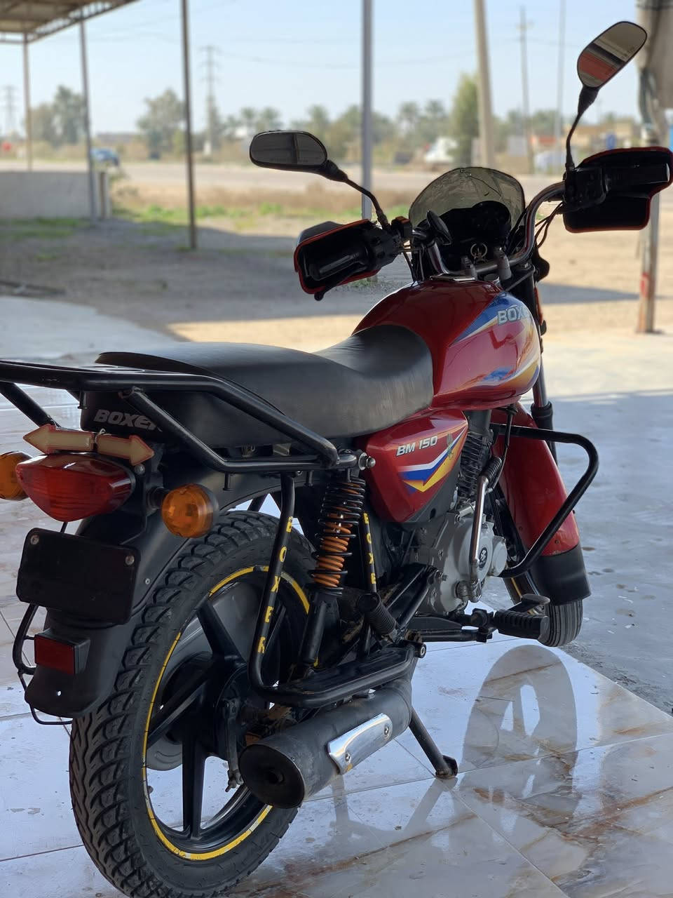 سلام عليكم دراجه بوكسر مديل 22دراجه خير من الله نضافته مثل ماوضح بلصوره عنوان ديالى تقاطع الوجهيه الشراي ينتصل ويدلل ***********
