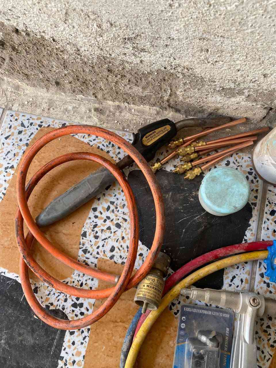 الاسعار داخل صور ***********
مكان مجمع حطين
