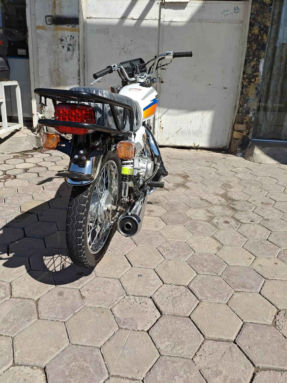 السلام عليكم نامه شلامجه شاصي 15 سبع أوراق اصولي بل جيس دراجه جاهزه للخير كله شغال مكينه لا تبخير ولا تنقيص ناعمه بس مفتوحه مكاني كوت الزهراء شراي اتصال عل رقم سعر 850بيه مجال بسيط ***********
