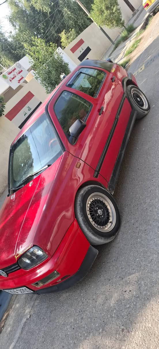 للبيع كولف نفخ موديل ٩٢ سيارة مكينة نضيفة كير نضيف تبريد تدفئة شغال مكان سيارة ديالى بعقوبة السعر 40 بيه مجال بسيط 
***********
