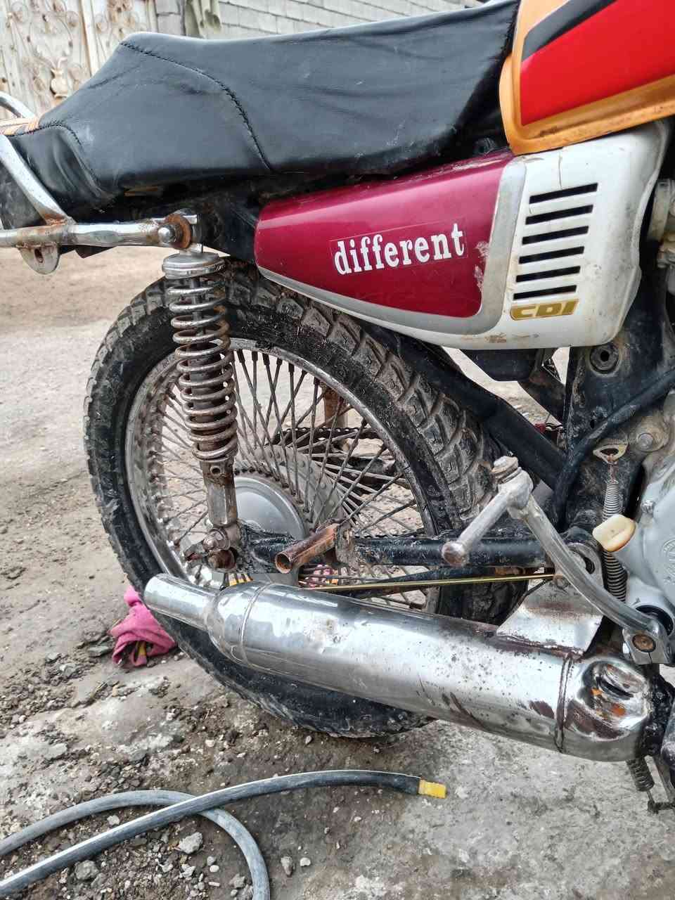 السلام عليكم دراجة 
تايكر موديل 18 بدون أوراق دراجة يحتاجلها ترتيب

السعر 225 مكاني بعقوبة بهرز*********** او مراوس حسب الاتفاق
