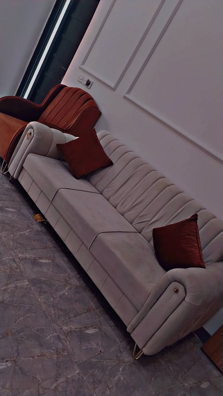 بيت للبيع ١٥٠ متر بناء جديد كهرباء مي واصل قرب عل شارع ٢٠٠ متر فول سراميك سقف ثانوي ربعه نضام مغربي  حي بدر ناهيت فرع خدمات ابو كرار ***********
