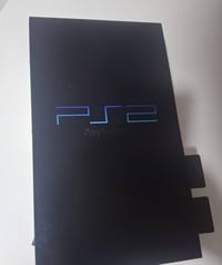 بلي2 فات  جهاز نضيف جدا شرط الفحص  كامل الملحقات  قليل جدا مستمعل فقط ...