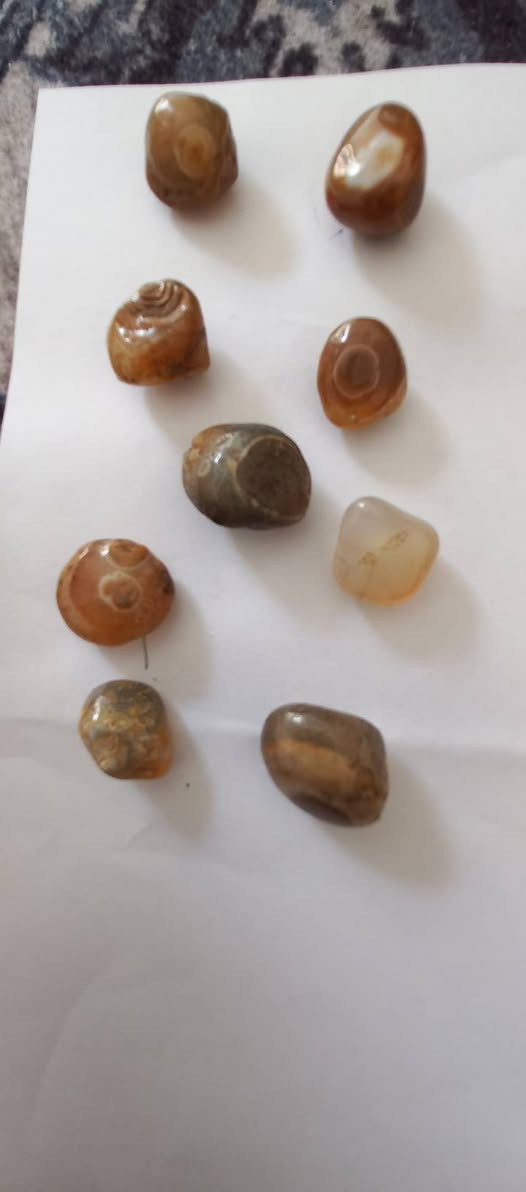 السلام عليكم ورحمة الله وبركاته احجار للبيع اليحب يتواصل على الواتساب او على الرقم ***********
