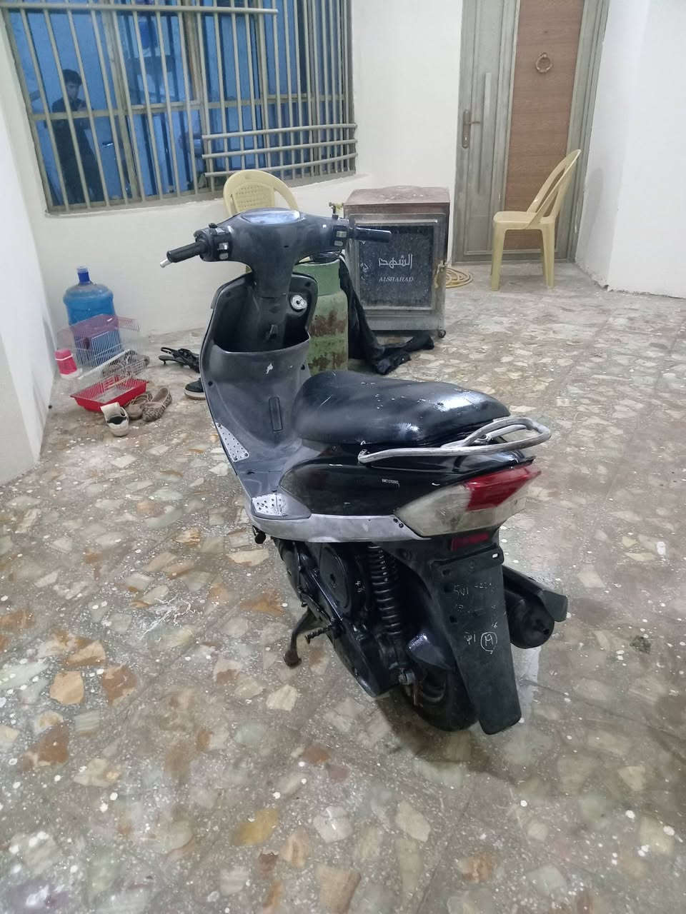 سلام عليكم ماكس للبيع مستعجل على بيعتها كفرات اصلي مختم وي المكينه لدراجه نكره سلف ومكينه نعومه شلعه معدل بوشه بلادي ٤٩ السعر ٥٥٠ الشراي يتصل ***********
