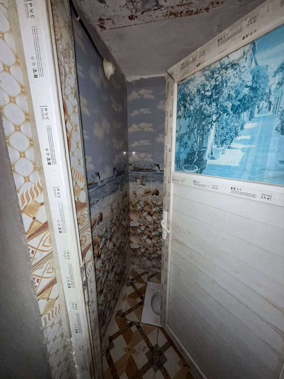 بيت للبيع المساحه 135 متر بناء طابوك قريه البو جاسم خلف حي الحضاره ***********
