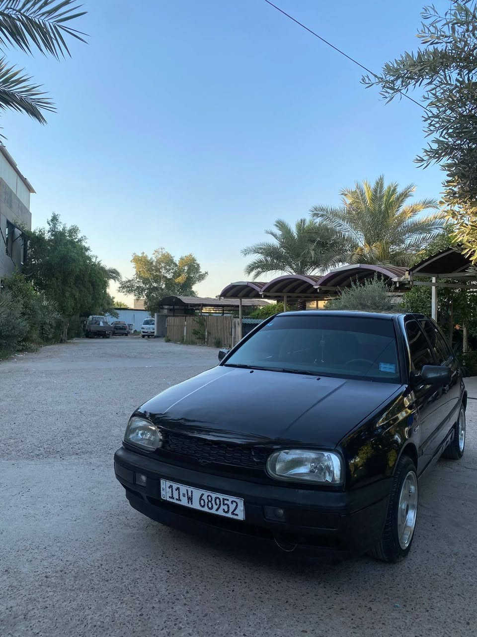 سلام عليكم كولف mk3 موديل 94بغداد كير المحرك حاويه تبريد شغال تخم تاير صبغ عام بدون حادث داخلها جديد بسمي السعر 48للاتصال ***********
