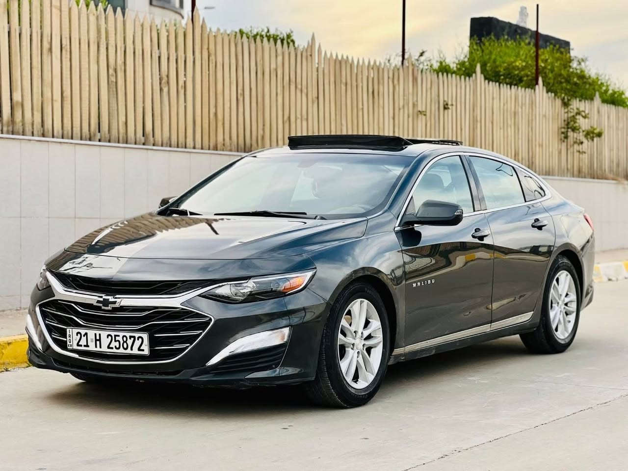 يرهم قسسط.  السلام عليكم 
ماليبو 2018 LT 
محدث بجمها 2023
محرك 1500 تيربو 
مواسفات 
فتحة بانوراما 
شاشه جبير 
كيج 160
تشغيل عن بعد 
كشن كهربائي 
كامره دوار 
ايشارا بل مرايه 
خمس بصمات 
بعد مواسفات معروف 
رقم سليمانيه 
سنويه و رقم جديد لحد 2028 
سياره بسمي تحويل ثاني يوم 
اربع تايرات جديد 
سياره مابيها مصرف ابد 
سياره اب امريكا بنيد و جاملغ صبغ 
اب عراق يمي صار بيها بابين سكن صبغ مع جاملغ خلفي 
 ***********. مكان كركوك
