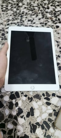 اخوان ايباد 6 جهاز نضيف ما مفتوح ويشغل ببجي 60 فربم السعر خاص 07713262...