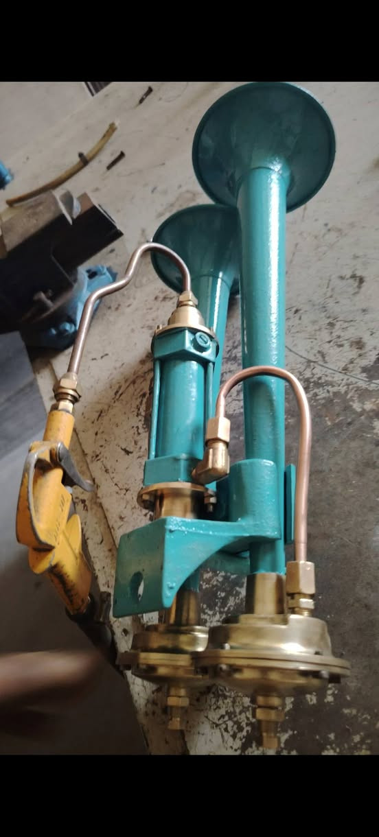 يالله سلام عليكم ورحمة الله هورن براد يوناني اصلي وشرط الفحص والضمان هورن يوناني اعيد واكرر يوناني وكله ختم واحد 01 جعب نحاس وبستم نحاس ومرقمات العداد قطعه وحده واي ستفسار هاذا رقمي واني خادم للطيبن ***********
***********
