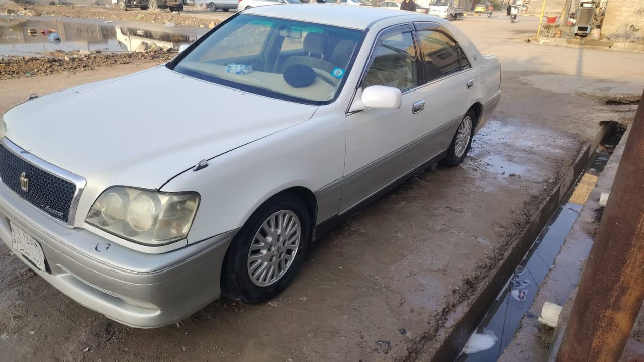 السلام عليكم
ملكه للبيع 2002 سياره مكفوله كفاله عامه من نقل جثه والعيب الشرعي شاصي 75
3 دكم
برده خلفي
مكينه ديفوار الجبير
ررقم التلفون ***********
