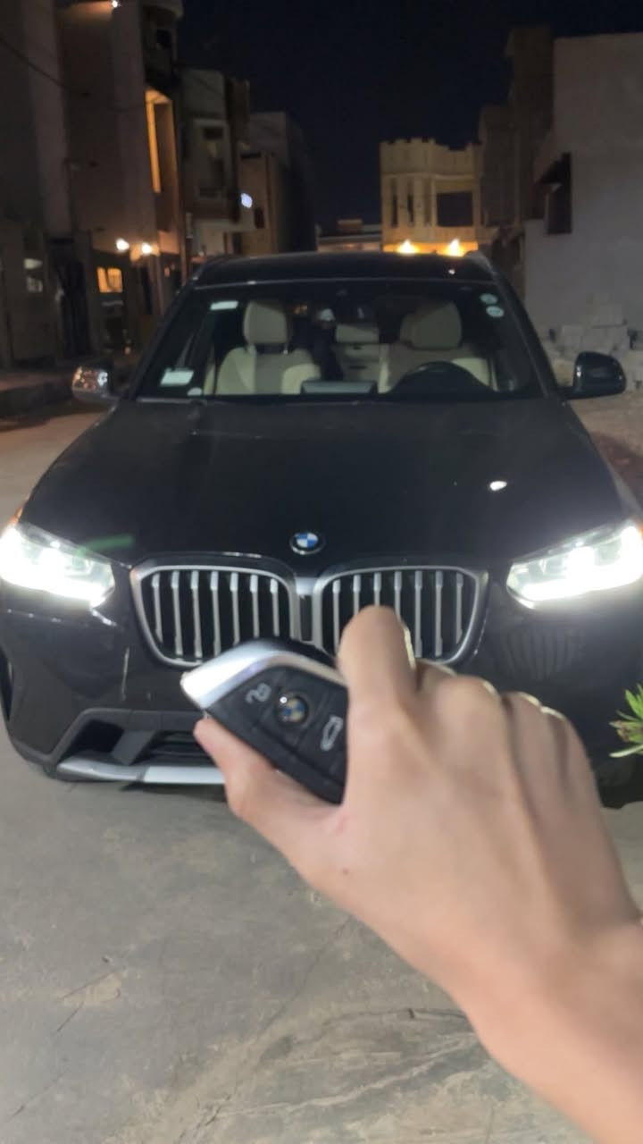 السلام عليكم 
Bmw x3 2022
لون اسود
محرك 2.0 توين توربو 
كشن هيتر 
تبريد خلفي 
بانوراما مظلل
مرايات كهربائية 
رادار تحديد مسار 
مثبت سرعة 
تسع سماعات
صندوق كهربائي 
كشنات كهربائية 
Sdrive 
وضعيات comfort, sport, eco pro 
حادثها نص جاملغ خلفي 
صيانة شركة 
فتحات Usb-C 
جامات اوتوماتيك
لايتات ليد 
adaptive Led 
رادار قيادة ذاتية
وارد امريكي 
تحكمات صوتية 
شفتات ستيرن
اوتو-عادي ست نمرات 
Auto Hold 
start-stop system
تحكمات ماوس 
apple carplay 
android 
bluetooth
internet
ماشي 70,000 كم
رادار امامي خلفي وجانبيه 
سيارة مالبيت 
تاير درع
سعر على الخاص


**إذا كنت صاحب هذا الإعلان وتريد حذفه لأي سبب، رجاءا أرسل رسالة إلى الدعم الفني**