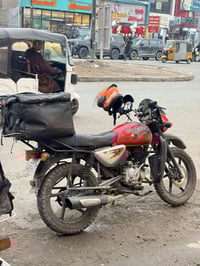 بوكسر للبيع موديل 21 لو 22 مادري مرقم سنوية واجازة السعر مليون ونص مكا...