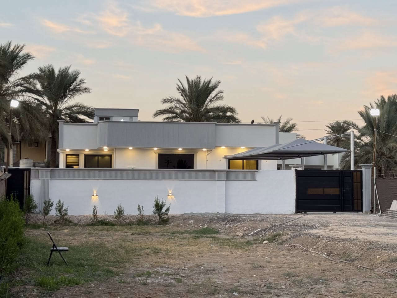 تخلص من زحمة المدينة والفيضانات والشوارع الغرگانه 
جبتلكم عرض مميز جداً 

الدار للبيع او مراوس حسب القناعة

( سكني - تجاري - او مزرعة )

المساحة ( ٥٠٠ متر ) 
البناء ( ٢١٠ متر )

المساحة الكلية مع محرم الشارع ( ١٠٠٠ متر ) 

الدار طابق واحد متكون من 
١- غرفتين نوم كبيرات
٢- مطبخ
٣- هول 
٤- مطبخ
٥- صحيات داخلية
٦- استقبال كبير
٧- صحيات خارجية
فيه مصدرين ماء 
فيه مصدرين كهرباء ( منظومة طاقة شمسية )
طابو زراعي سند ٢٥ تحويل مباشر
الموقع 
( بابل / حلة / سنتر على سريع النيل الجديد - حلة - كيش )
مقابل معمل مياه صحة وعافية

السعر  ( اتصل وبخدمتك)

اتصل وبخدمتك ( *********** )
