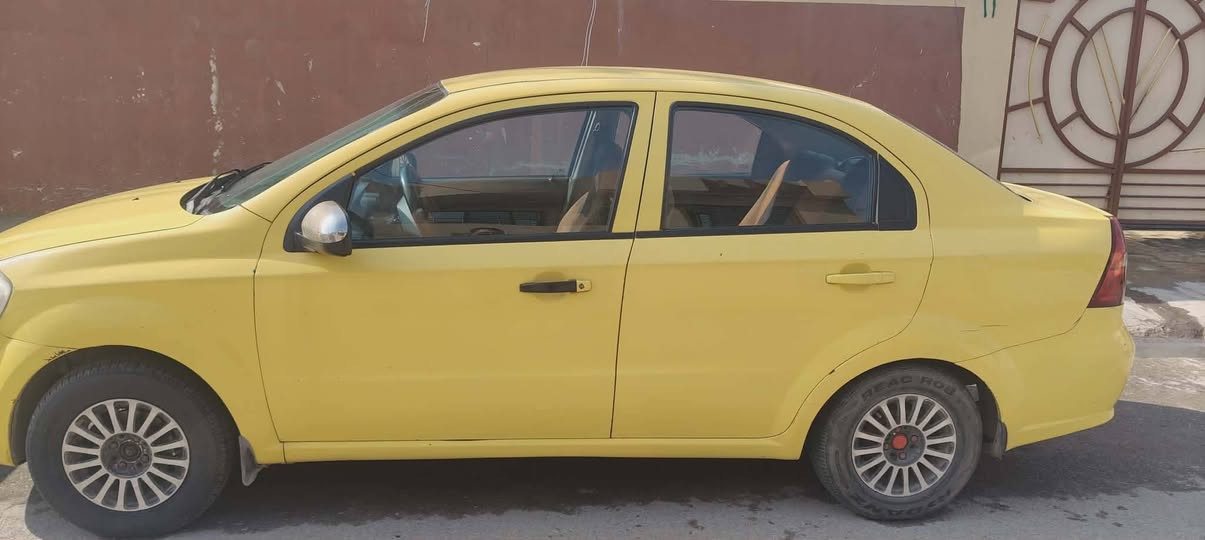 السلام عليكم افيو 2009 للبيع السعر 52 وبيها مجال للطيبين محرك وكير شرط هيئه وغرامات صفر  
رقم صدامي مكلف بيها رقم صاحبها ***********
داخلها نضيف
