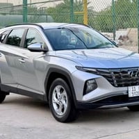 توسان لمتيد    2024وارد امريكي  حادث بدون اي دواخل قطعه وحده صبغ فقط  ...